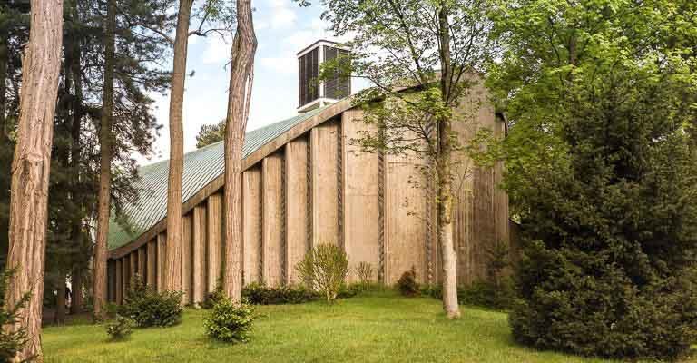 Katholische Kirche St. Albertus Magnus Leverkusen Waldsiedlung (c) Dr.Josef Simons